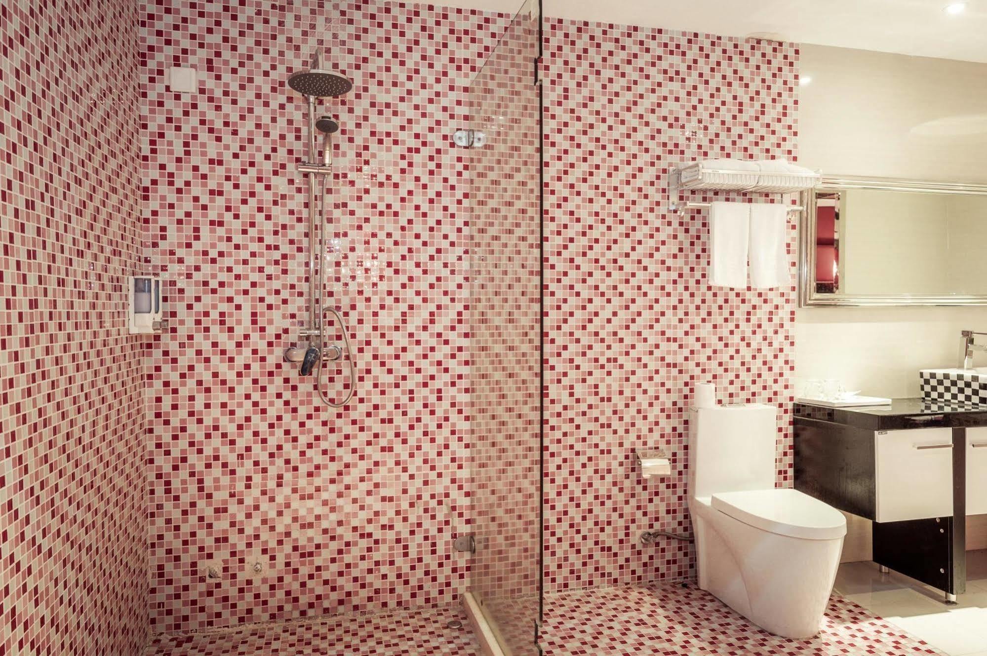 Milan Fashion Hotel Deqing Esterno foto