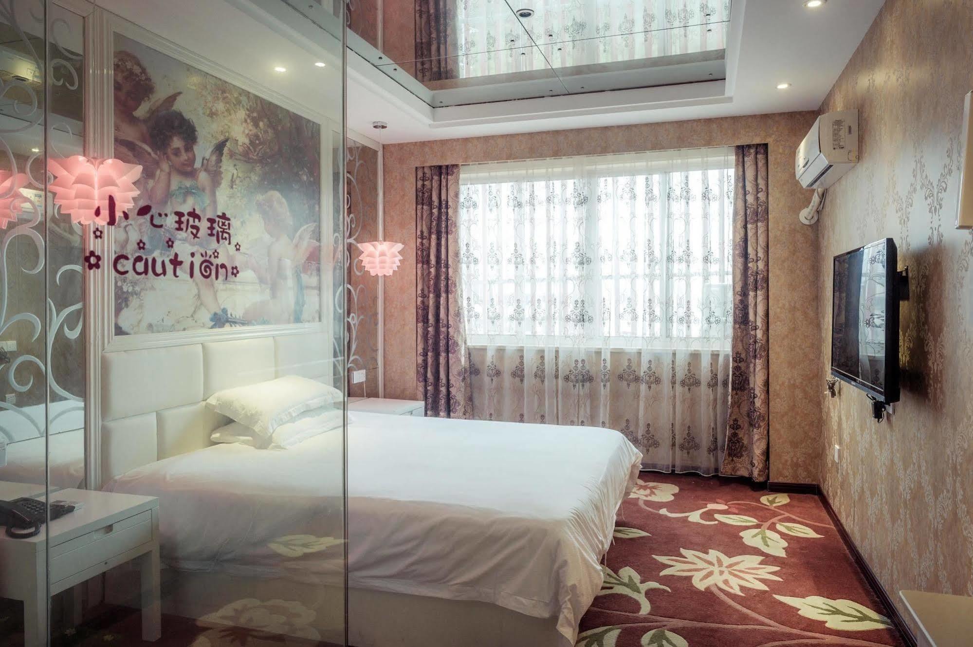 Milan Fashion Hotel Deqing Esterno foto