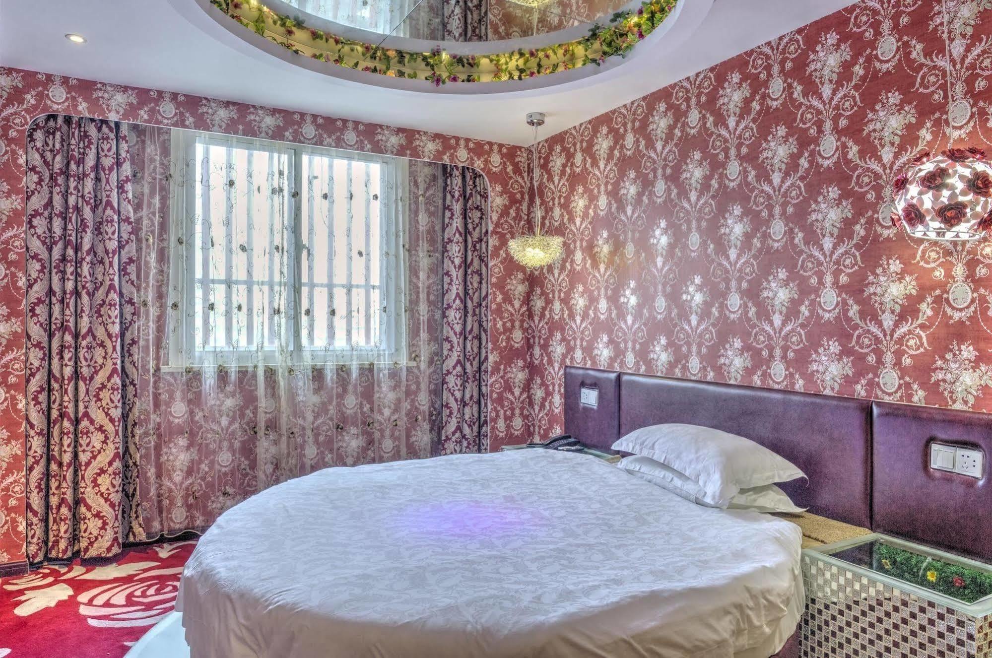 Milan Fashion Hotel Deqing Esterno foto