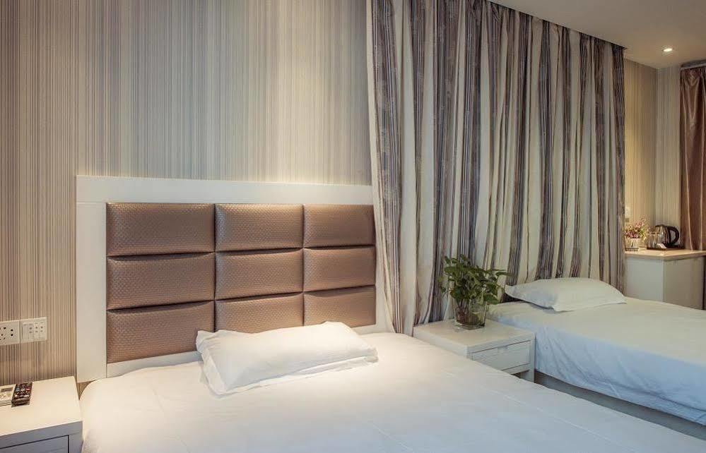 Milan Fashion Hotel Deqing Esterno foto